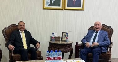 سفير مصر في رام الله يلتقي بأمين سر اللجنة التنفيذية لمنظمة التحرير الفلسطينية 2 سفير مصر في رام الله يلتقي بأمين سر اللجنة التنفيذية لمنظمة التحرير الفلسطينية