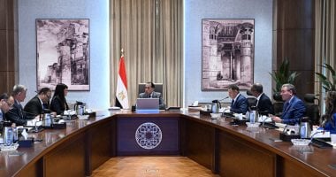 رئيس الوزراء يتابع توفير مياه الشرب في البحر الأحمر للمواطنين 2 رئيس الوزراء يتابع توفير مياه الشرب في البحر الأحمر للمواطنين