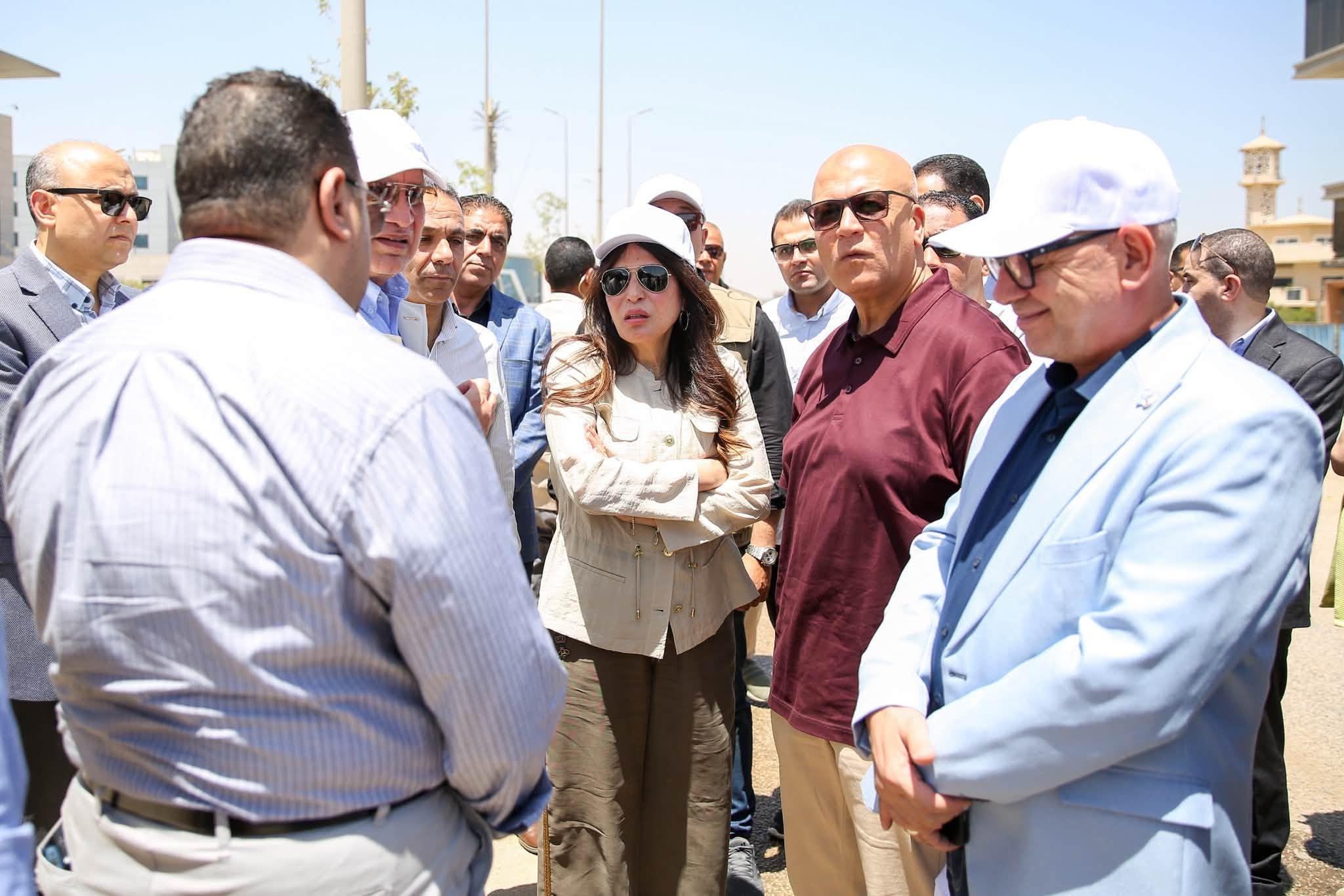 جولة وزيرة الإسكان