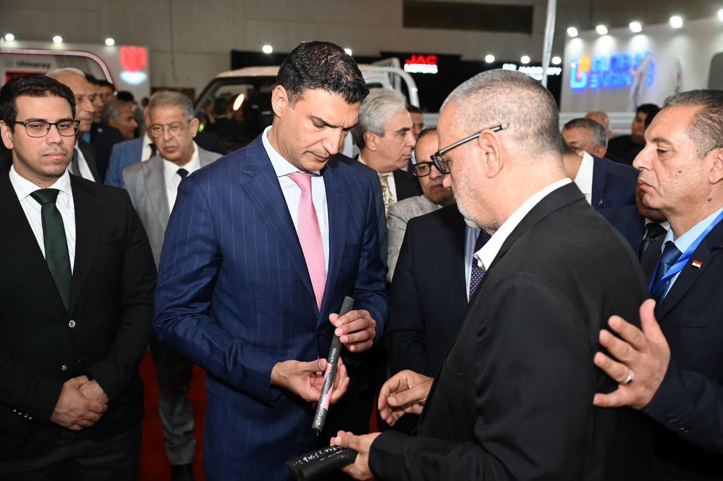 معرض الأهرام لسيارات النقل