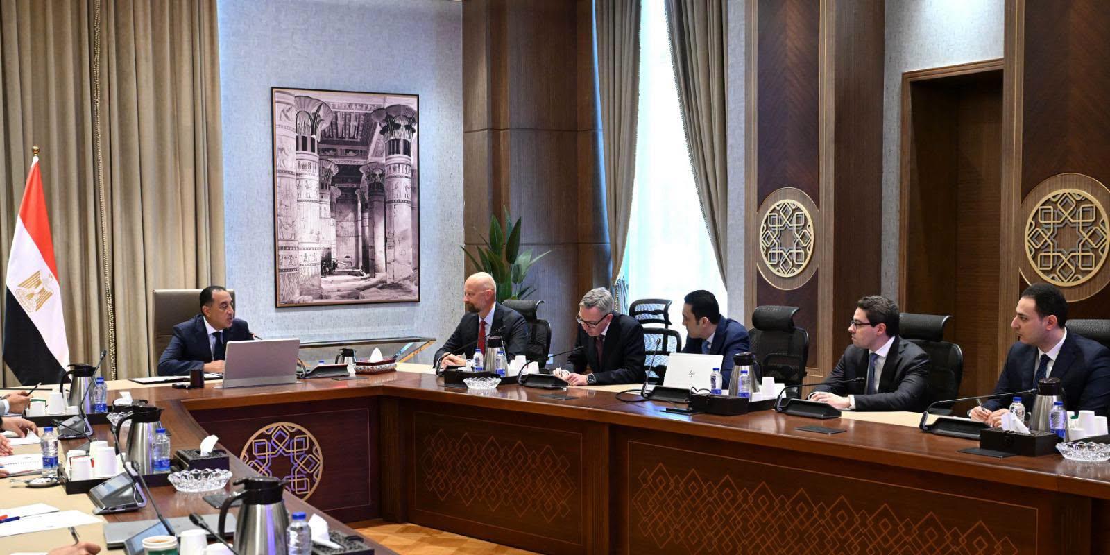 لقاء رئيس الوزراء ومسئولي شركة سكاتك النرويجية