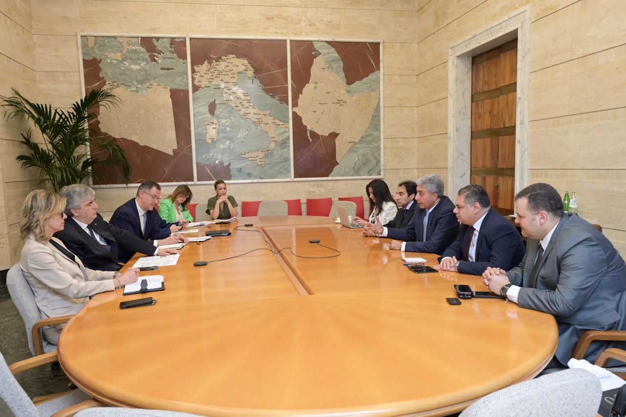 وزير السياحة