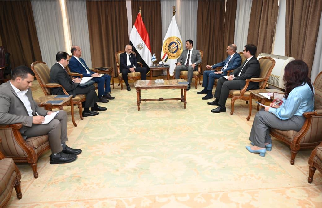 وزير الصناعة