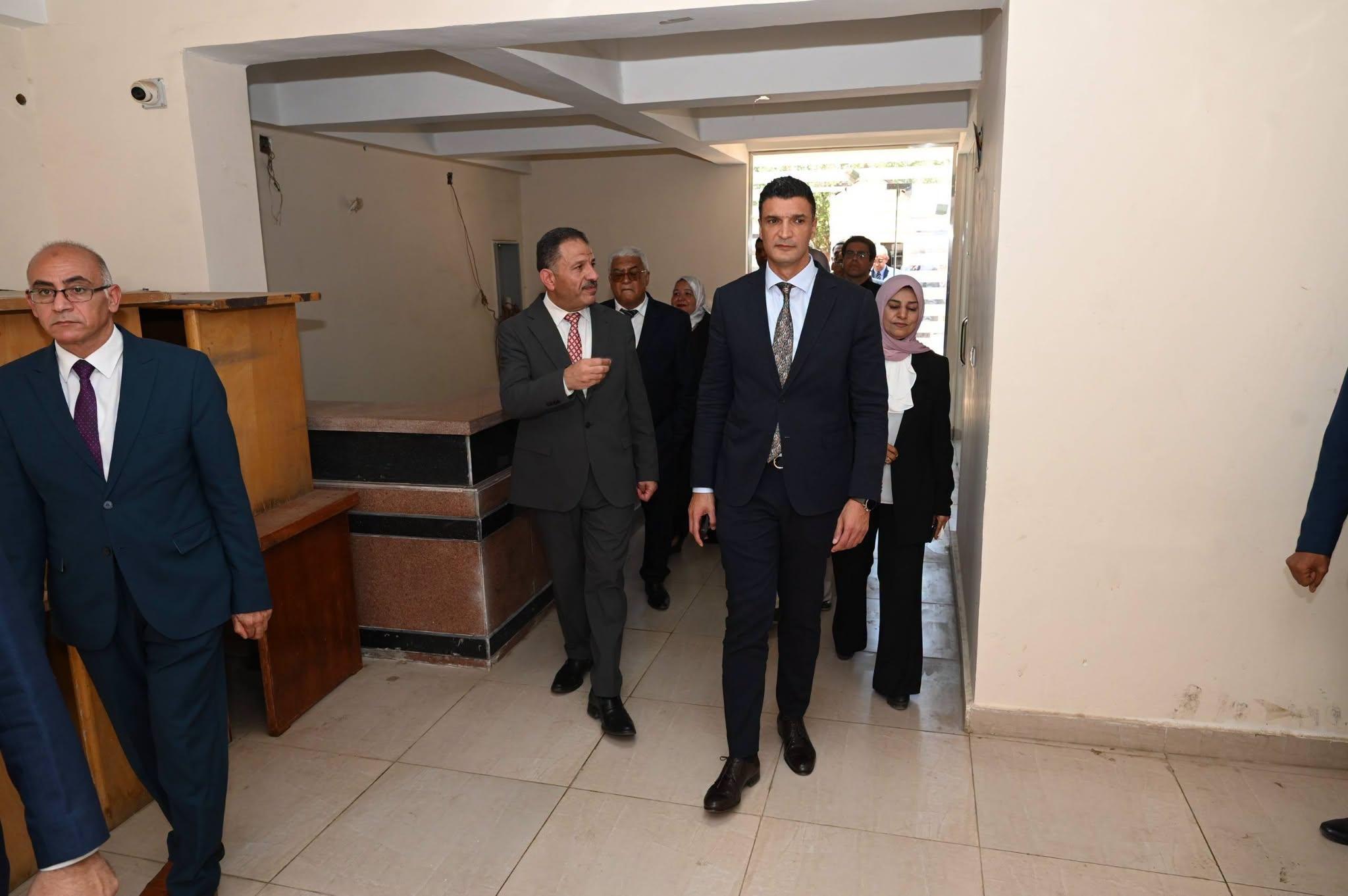 وزير الصناعة