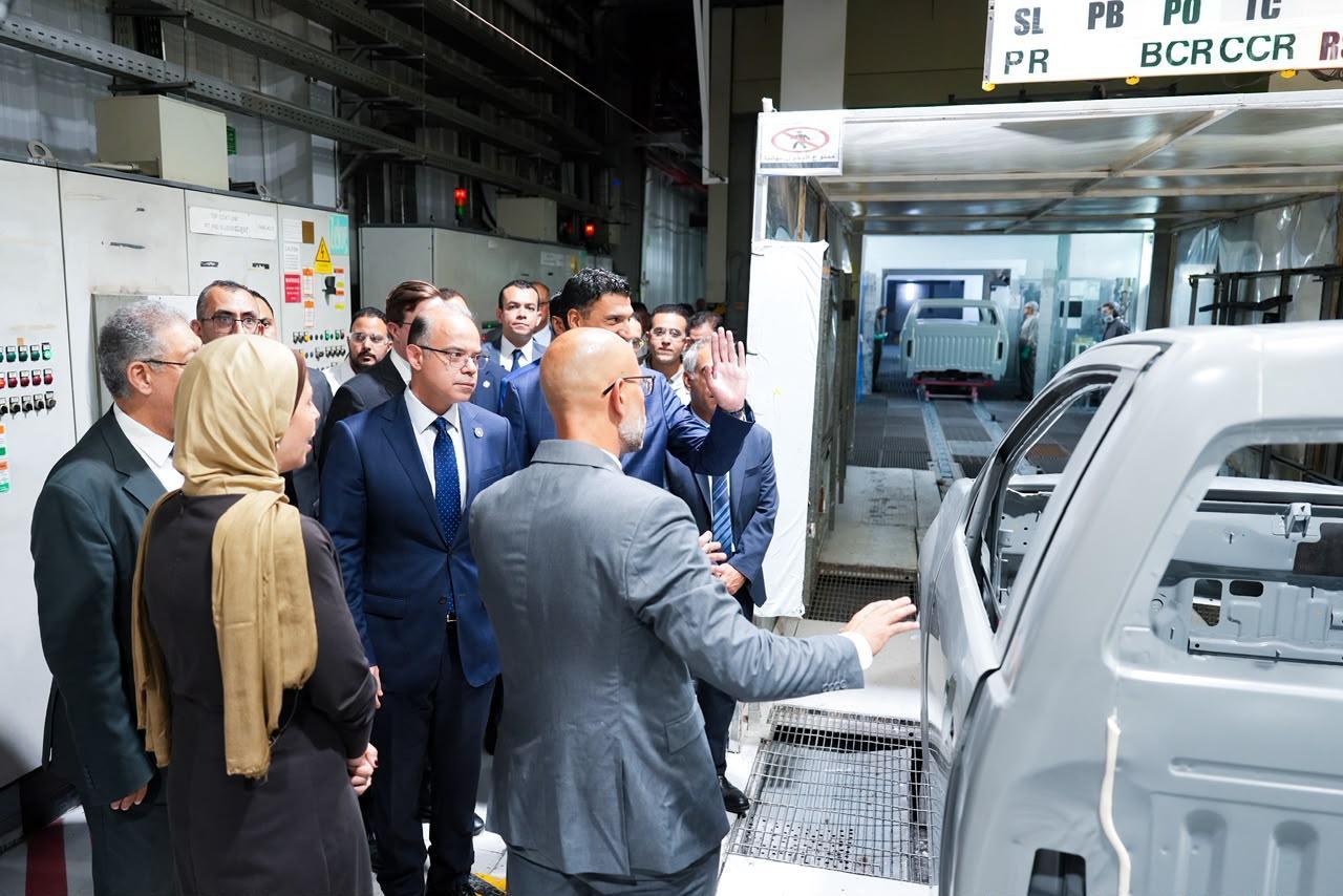زيارة وزير الاستثمار لجنرال موتورز مصر