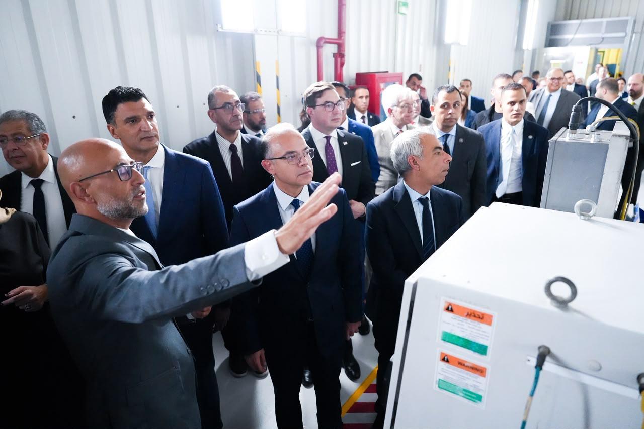 زيارة وزير الاستثمار لجنرال موتورز مصر
