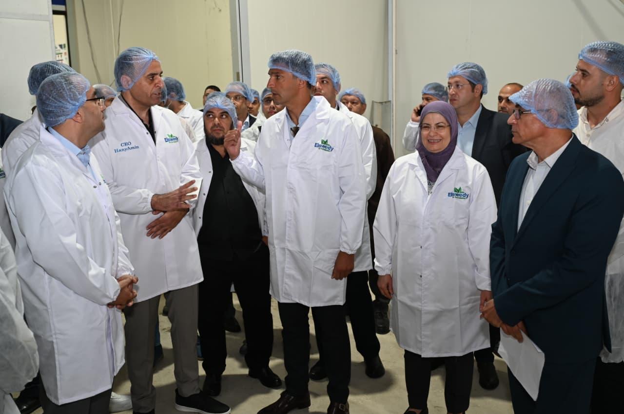 جولة وزير الصناعة في الإسماعيلية