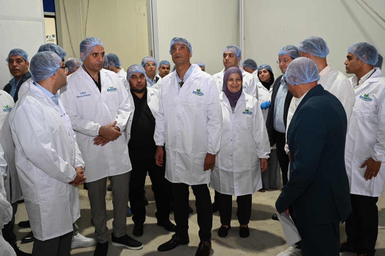 جولة وزير الصناعة في الإسماعيلية