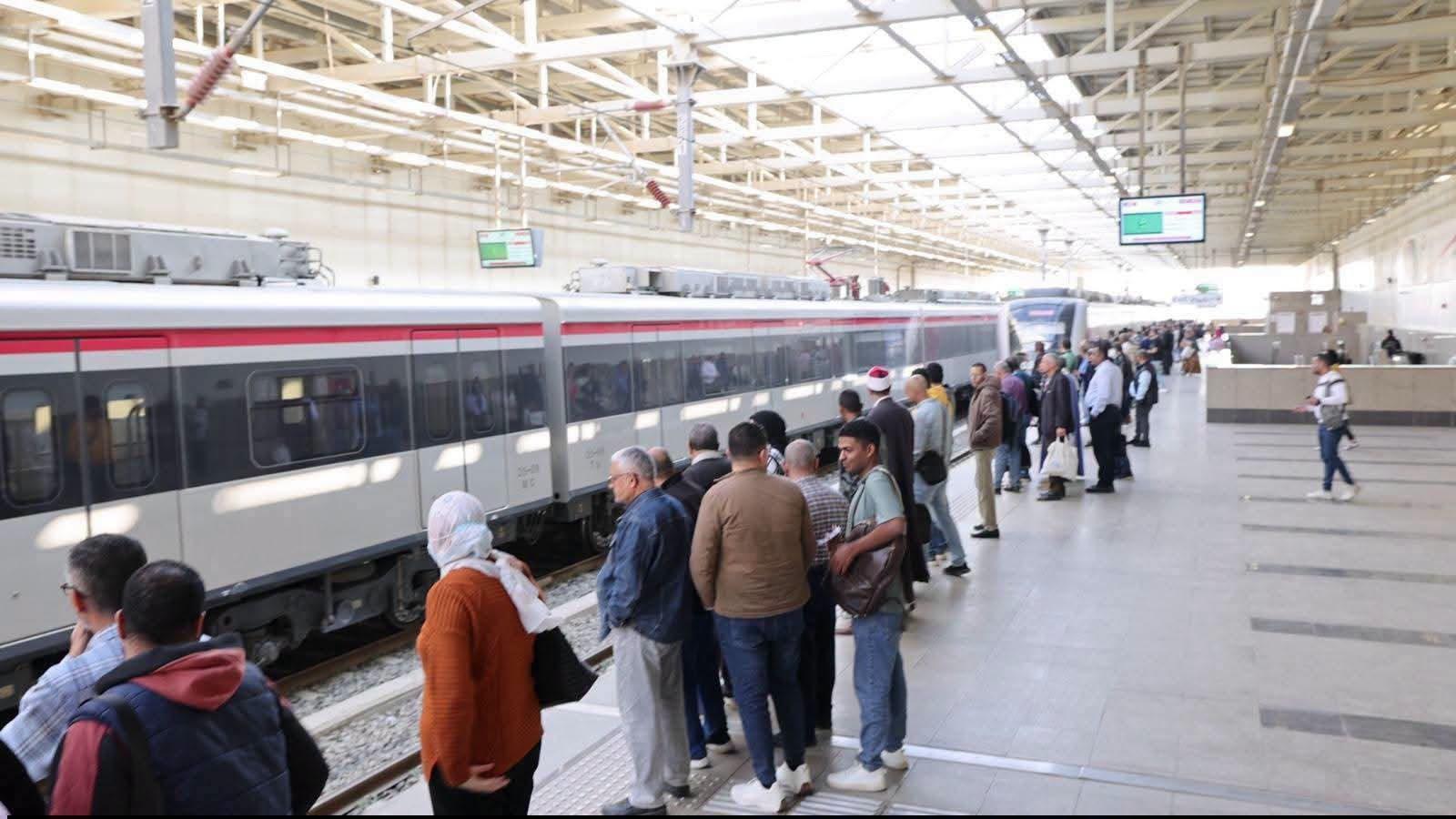 وسائل دفع متنوعة بالمترو