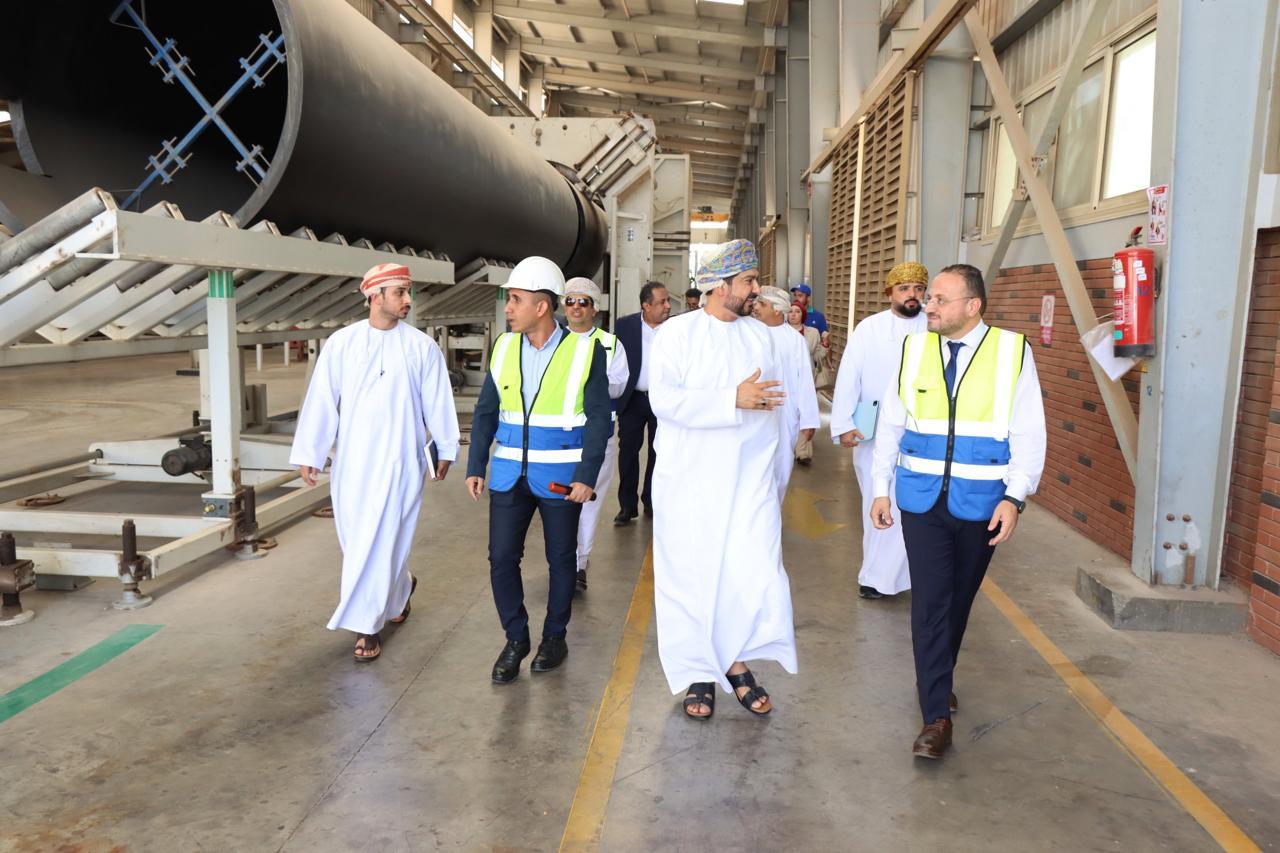 رئيس التنمية الصناعية تستقبل وفداً عُمانياً رفيع المستوى