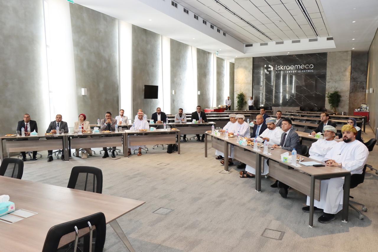 رئيس التنمية الصناعية تستقبل وفداً عُمانياً رفيع المستوى
