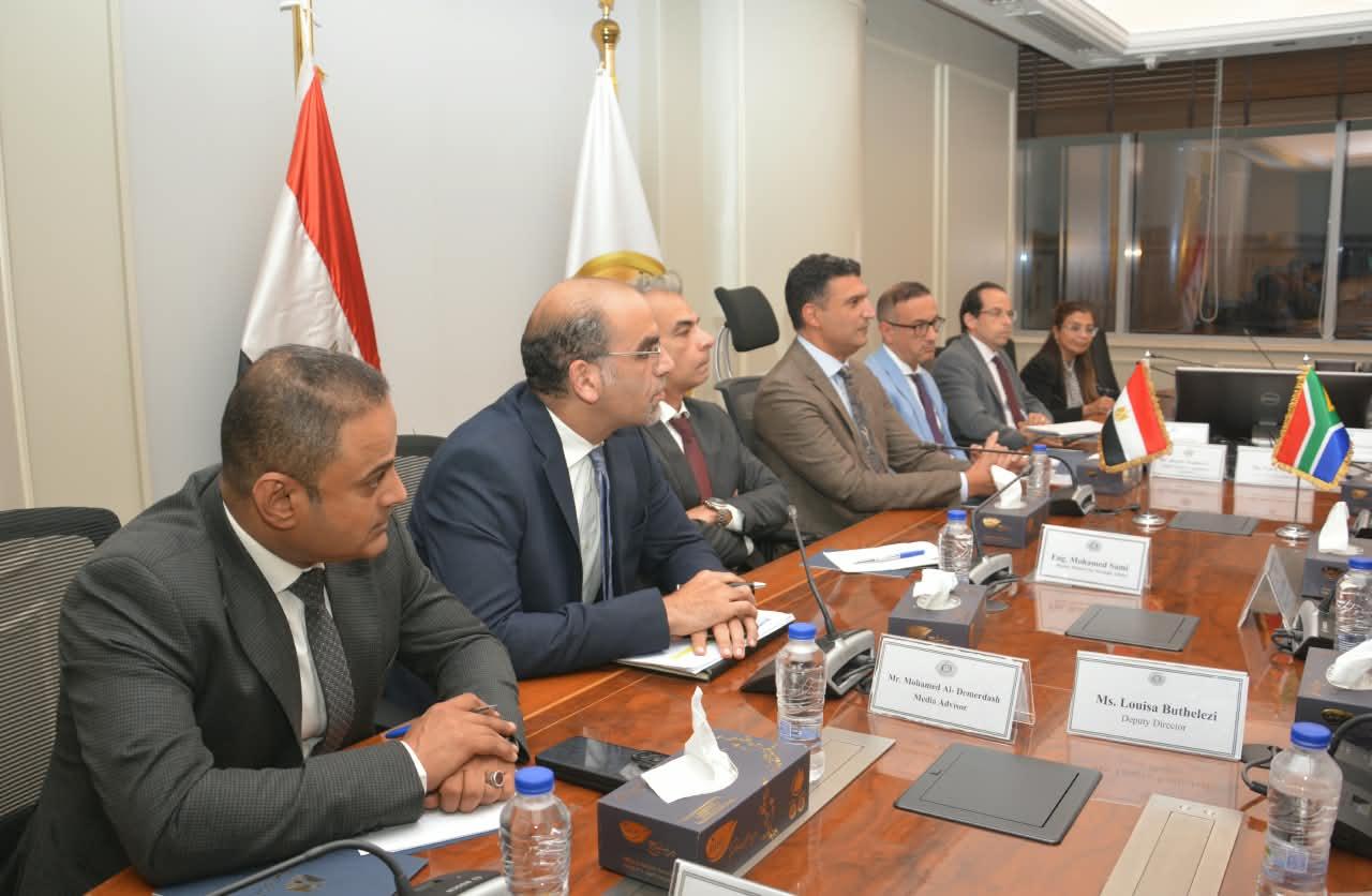 وزير الصناعة