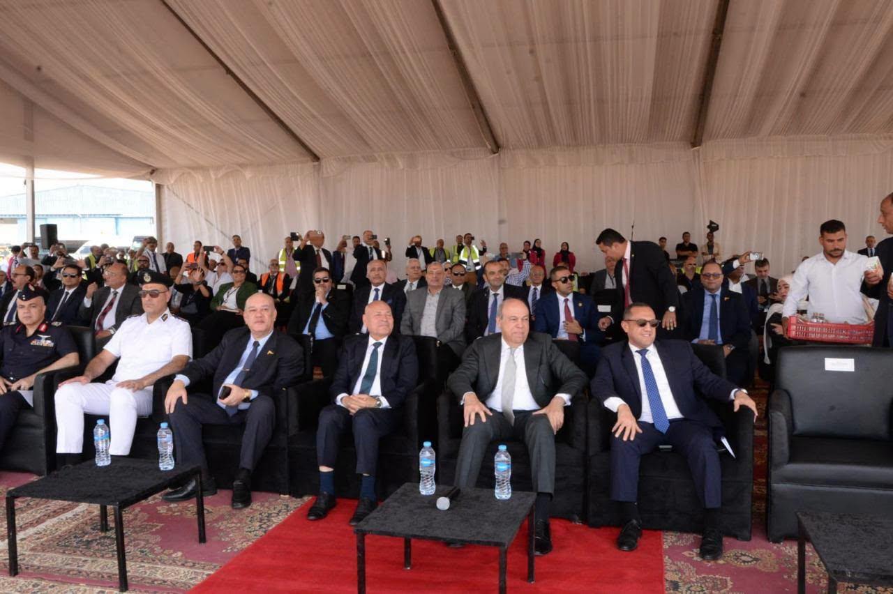 تجربة طوارئ بمطار القاهرة
