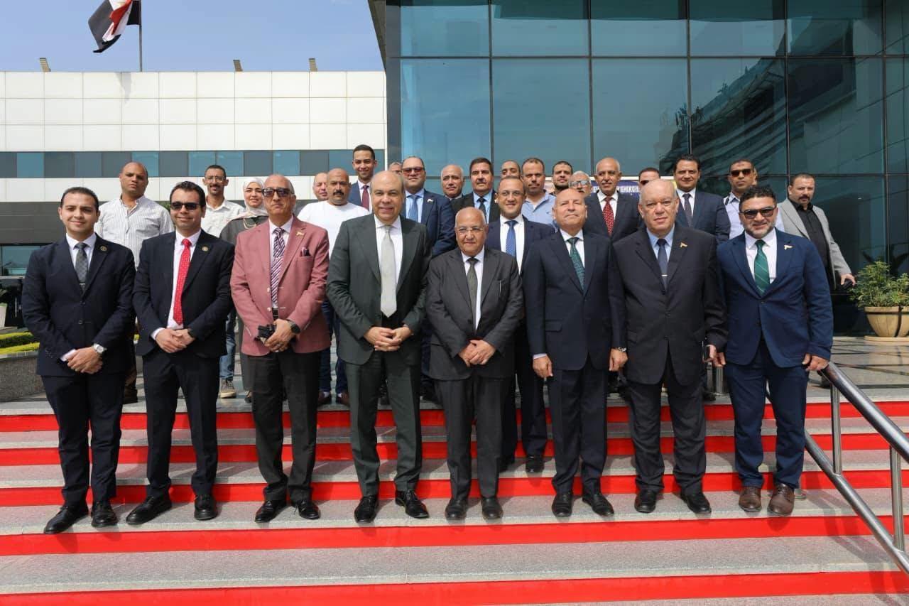 تجربة طوارئ بمطار القاهرة