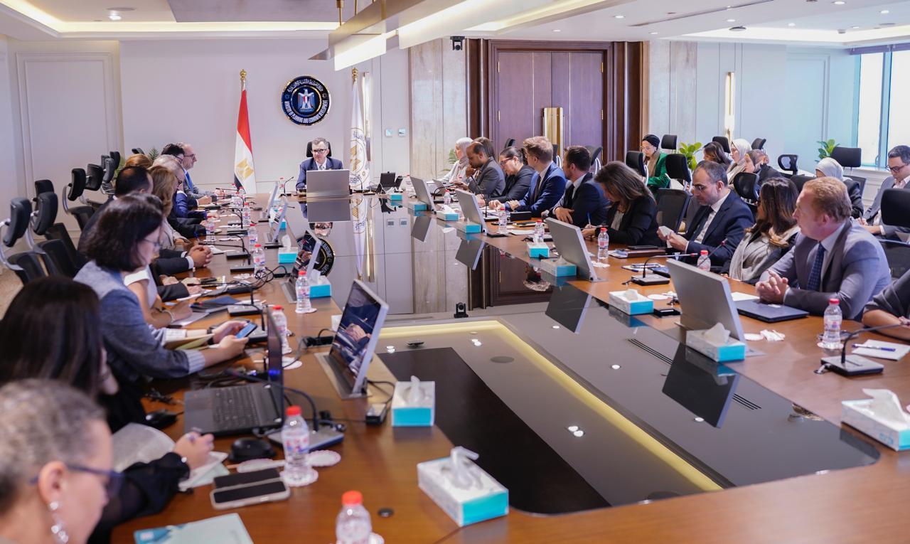 وزير التخطيط وممثلي المؤسسات المالية ومؤسسات التصنيف الكبرى
